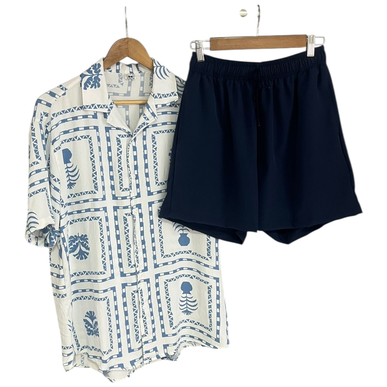 Conjunto Jarron Azul Regular Fit Rayon/ Bermuda Azul Oscuro Sin Malla