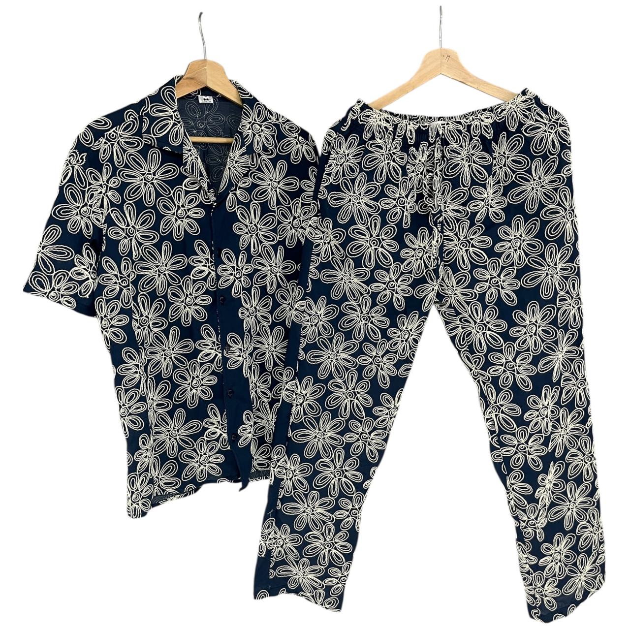 Conjunto Pantalon Camisa Lino bordado Fondo Azul Oscuro  Edicion Limitada